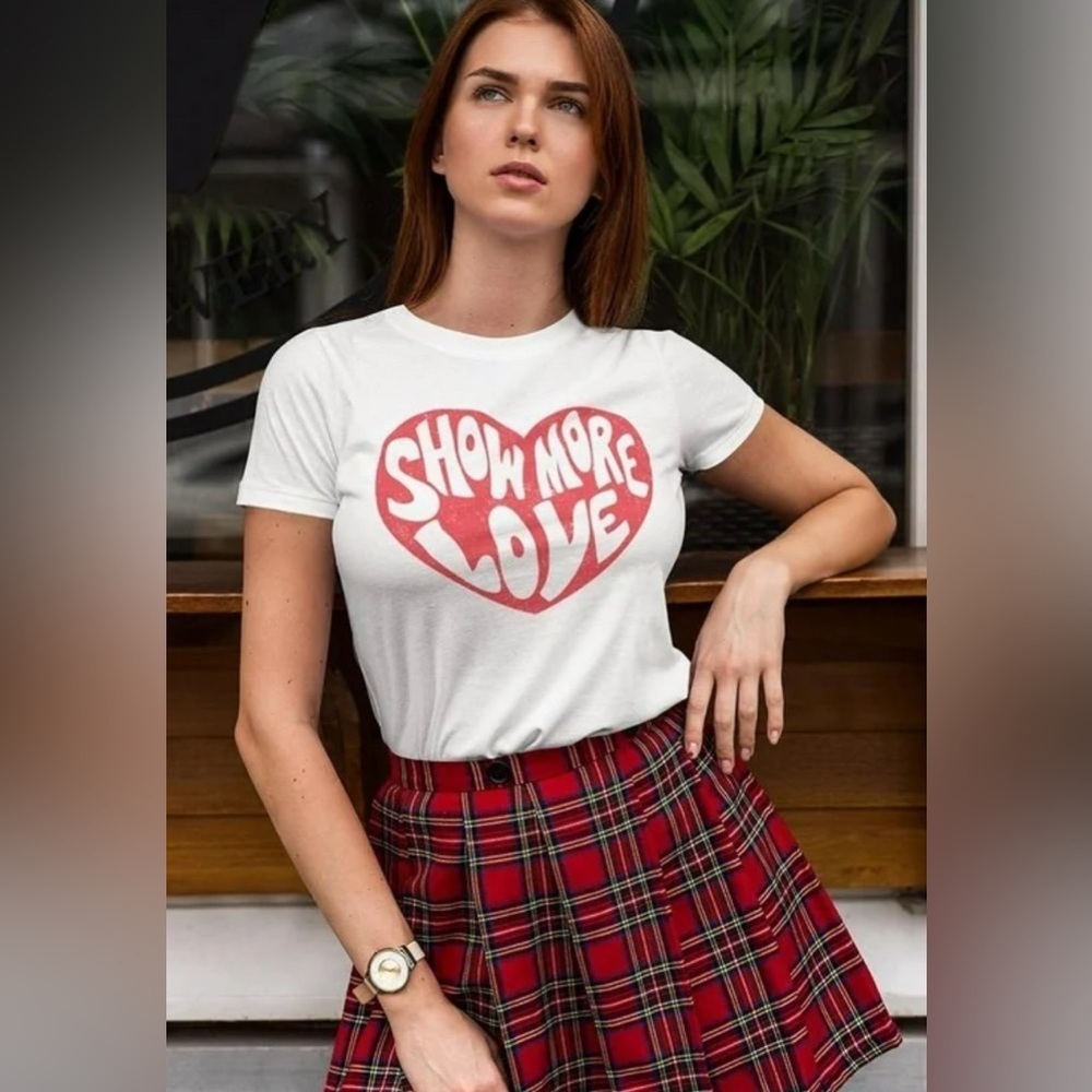 Women’s Universal Thread ShowMoreLove T shirt, XXL